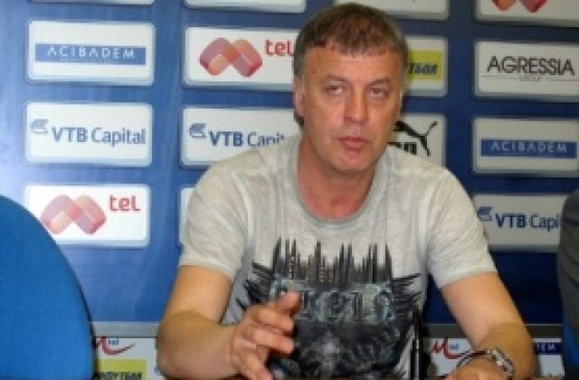 Наско Сираков: Искам да видя кои футболисти желаят да играят в този Левски