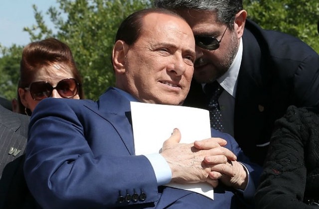 Берлускони се зарече да устои на преследването