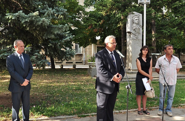 Искат връщането на военното поделение във Враца