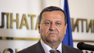 Предвиждат стимули за работодатели които наемат трайно безработни