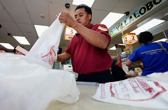 Лос Анджелис забрани найлоновите торбички в магазините