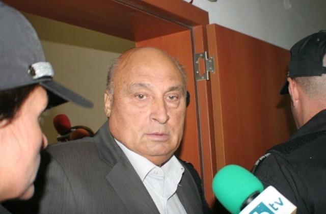 Осъдиха за укриване на данъци Кирил Рашков и съпругата му