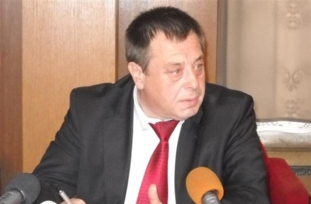 Кметът Костов търси съдействие от МРРБ заради водния режим в Мадара и Кюлевча
