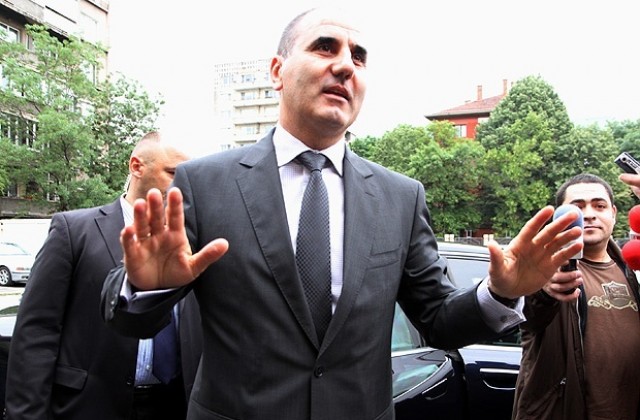 Цветанов пита защо не е свален имунитетът на Гуцанов и Йордан Цонев