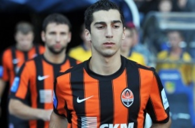 Дортмунд надцаква Ливърпул за Мхитарян, от Шахтьор още го издирват