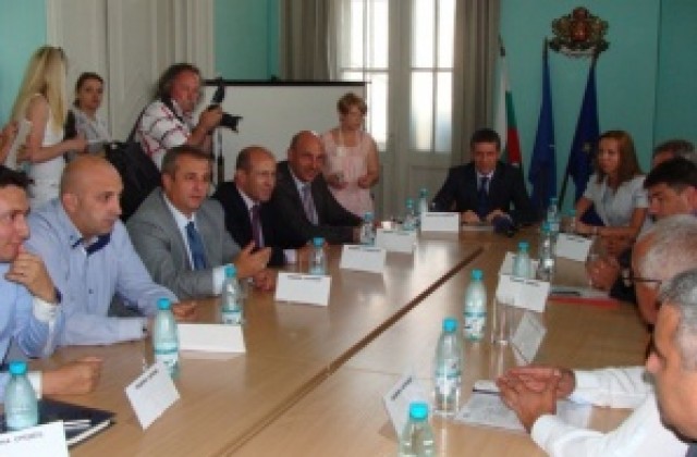 Павел Маринов до юли с пакет от искания до Министерски съвет