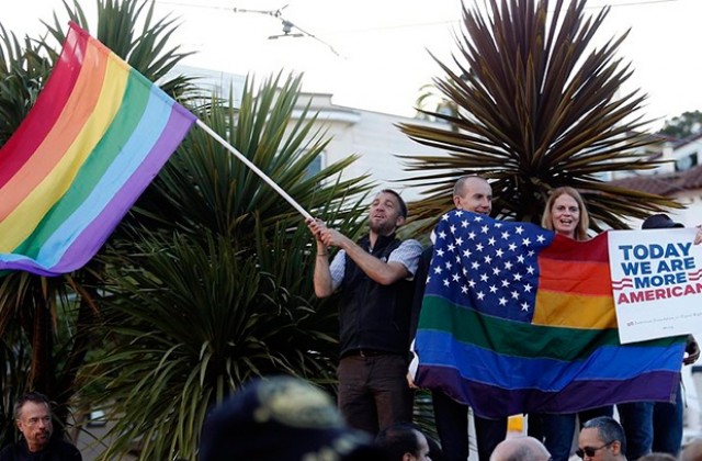 Коментари от печата за позицията на Върховния съд на САЩ в подкрепа на еднополовите бракове