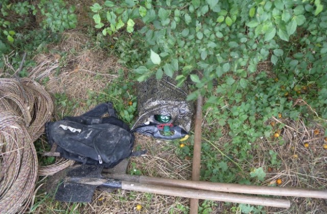 Задържаха крадци на кабели