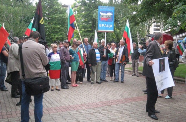 Протести срещу искане на мюфтийството за връщане на Ески джамия