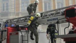 Трамвай горя в София