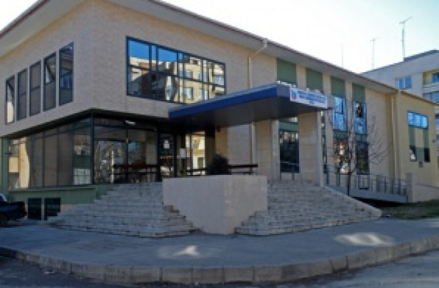 Касата плати за работата през май