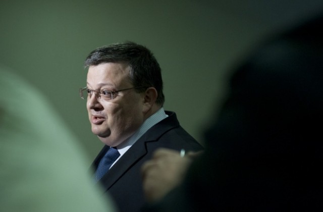 Прокуратурата проверява предполагаеми разговори между членове на ВСС и магистрати