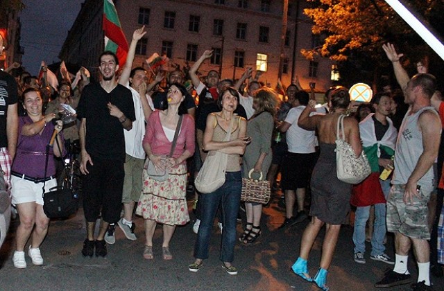 4500 настояха за оставката на правителството в столицата