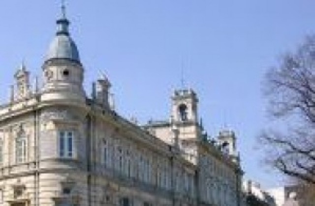 Драматичният театър излиза във ваканция