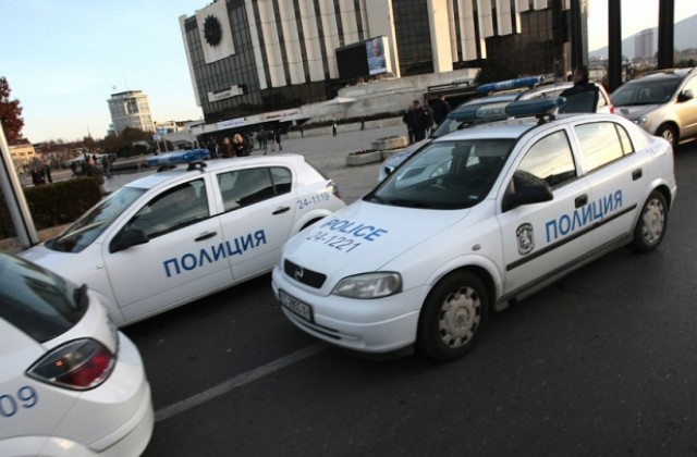 122-ма преминали през районните управления от старта на протестите