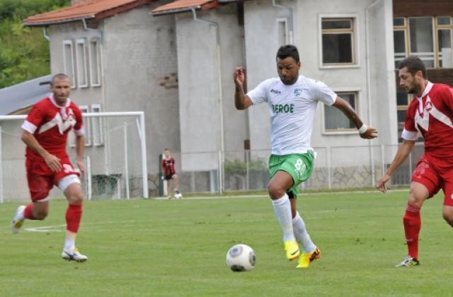 Берое не успя да бие Пирин в контрола