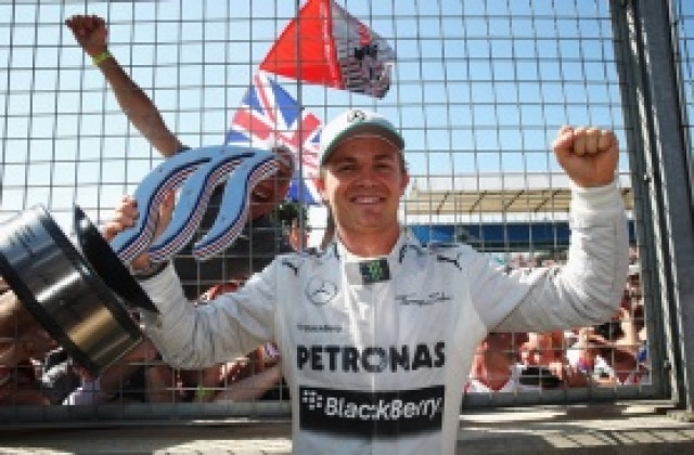 Розберг спаси победата си, отърва се само с порицание