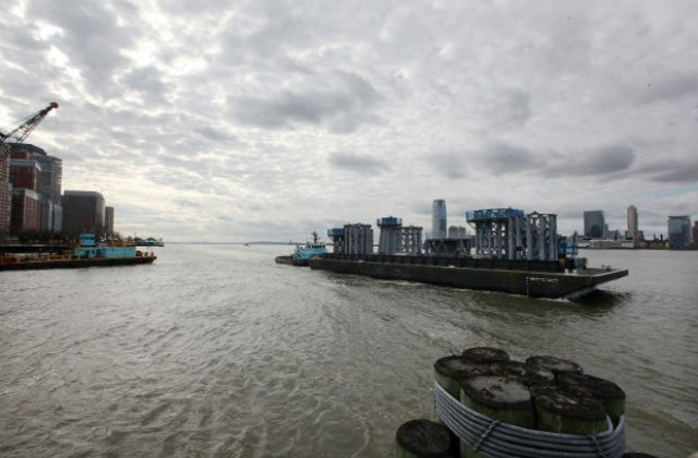 Хеликоптер с петима на борда падна в река Хъдзън в Ню Йорк