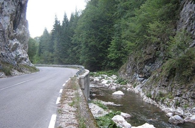 Дъждовете спират, но остава ветровито