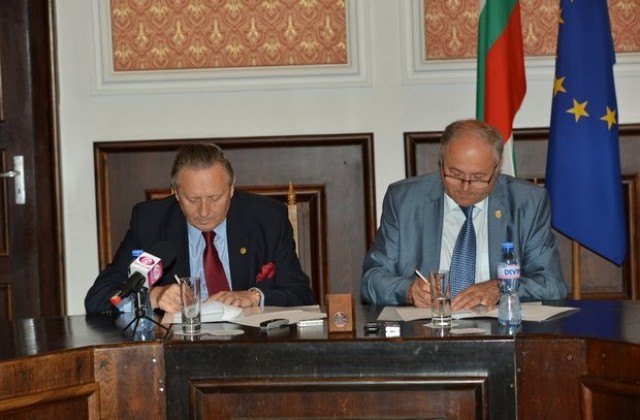 Община Сливен и БАН подписаха Меморандум за сътрудничество