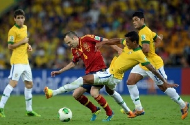 Иниеста нападна съдията на финала