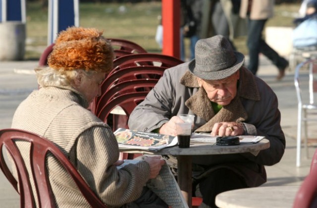 Близо 5700 българи живеят в домовете за възрастни хора
