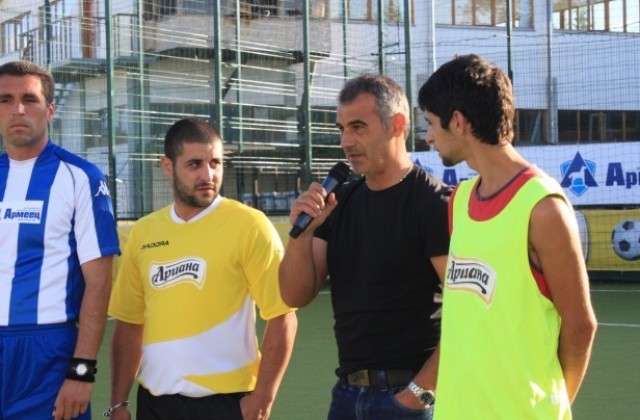 Сашо Ангелов ще води новия Етър, събира играчите утре вечер