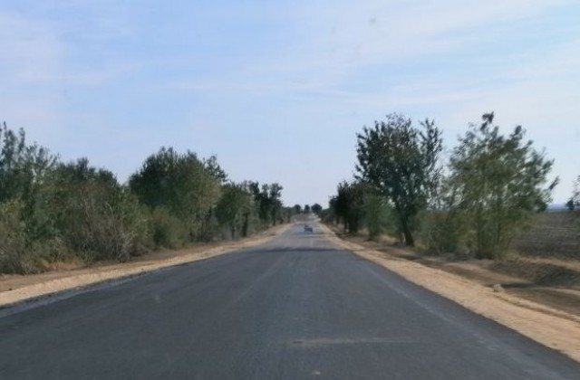 Ремонтираха още 10 км. от пътя Русе-Попово