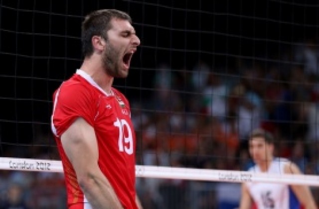 Диего Мосна: Ще вземат Соколов само с руски военни самолети „Миг“, пълни с пари!