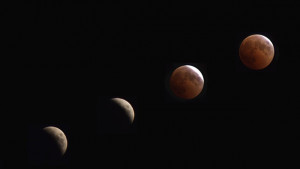 Две луни на Плутон Цербер и Стикс