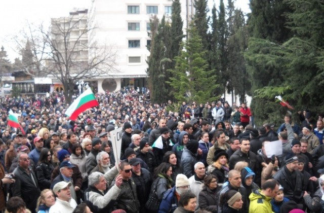 Над 800 подписа в подкрепа на кабинета