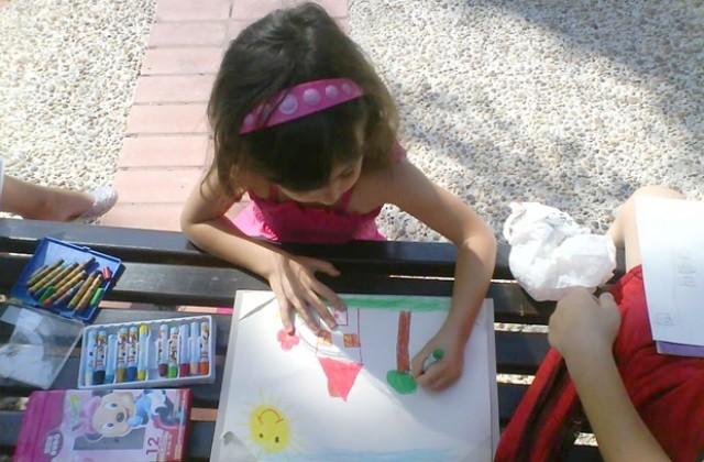 Деца рисуваха Кубрат