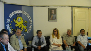 Подкрепата за Портних е тест за дясна принадлежност