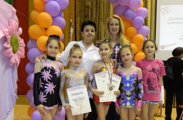 Вая Драганова е сред най- добрите малки гимнастички в България