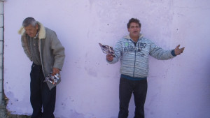 Роми блокираха пътя ВарнаДобрич на разклона на село Каменар