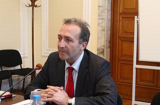Депутат от левицата отправи критика към внесено от Станишев предложение