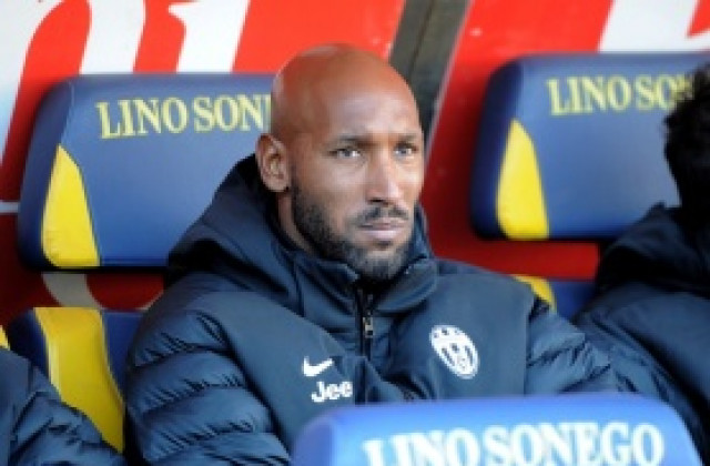 Анелка минава медицински прегледи в Уест Бром