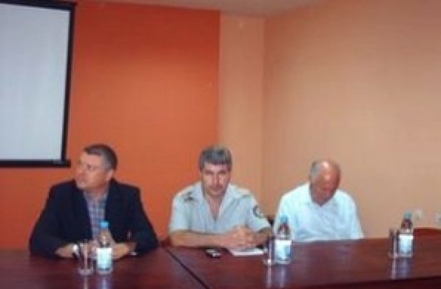 Наградиха служители от МВР-Плевен за професионалния им празник