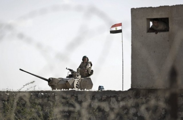 Египетската армия в максимална готовност в Суец и Южен Синай