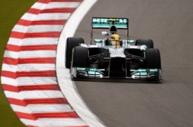 Мерцедес над всички в първата свободна тренировка на „Нюрбургринг“