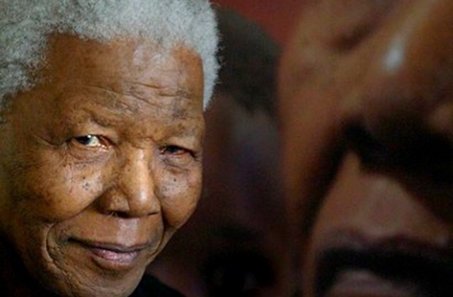 Мандела остава на животоподдържащи системи