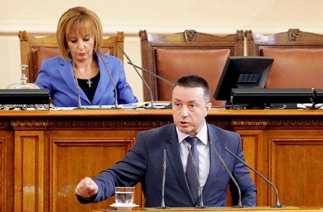 Плевнелиев задълбочава разделението, заяви Янаки Стоилов