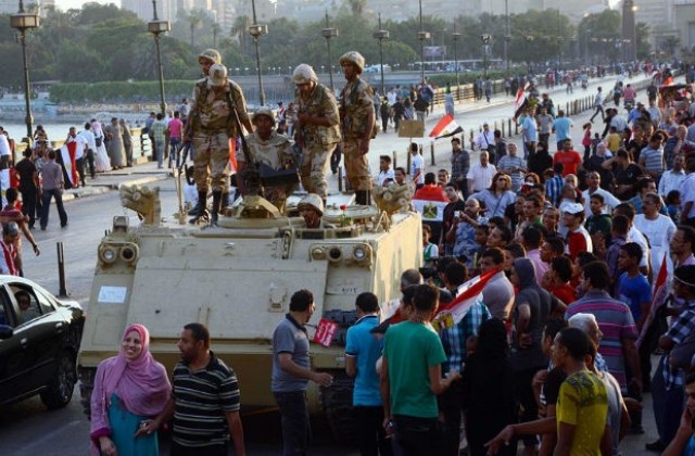 30 души са загинали от началото на  сблъсъците в Египет