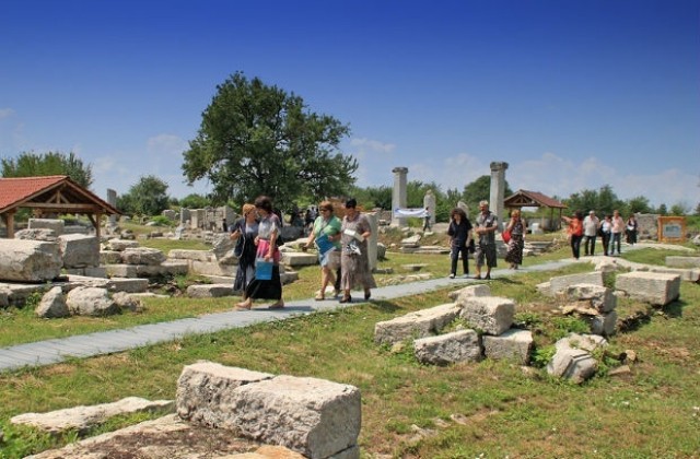 Туристическият бранш настоява за собствено министерство