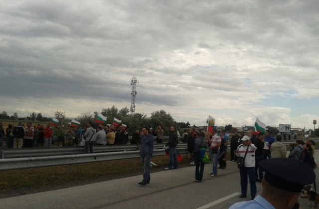 Блокират за 3 часа магистрала „Тракия“