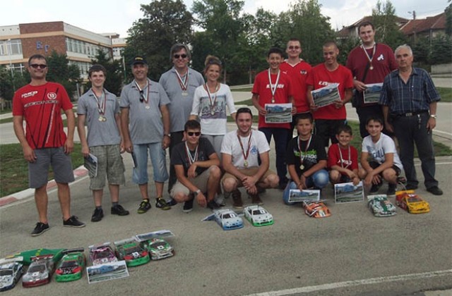 Врачанските автомоделисти с нови 12 медала
