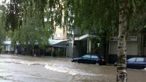 Пороен дъжд и градушка се изсипаха над Г Оряховица