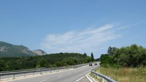 Пускат движението по крайбрежния път от Варна за Златните