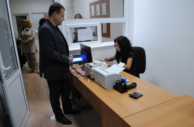 Кметът откри втори информационен център извън сградата на общината