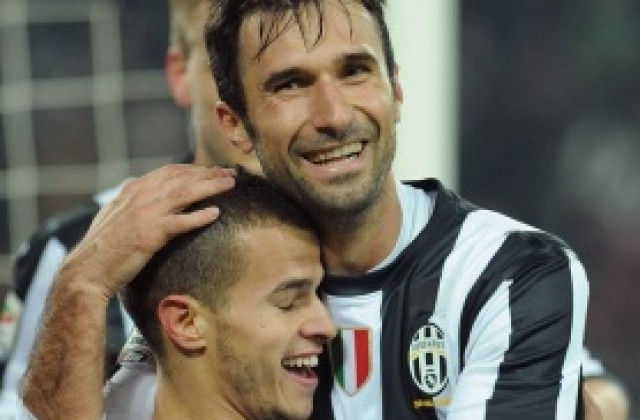 Волфсбург с интерес към дуо национали от Ювентус